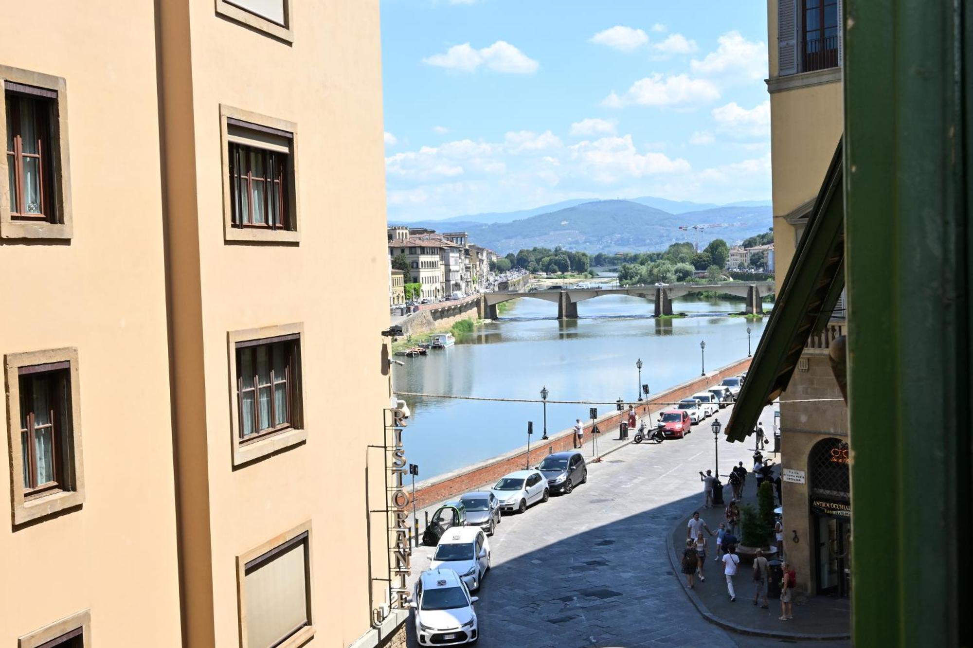 Apartment Exclusive Ponte Vecchio Florence